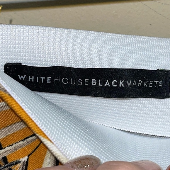 The Skinny Crop White House Black Market Pants and Palm-Print Bustier Set. - Picture 11 of 11